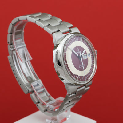 Pre-owned Omega Dynamic red