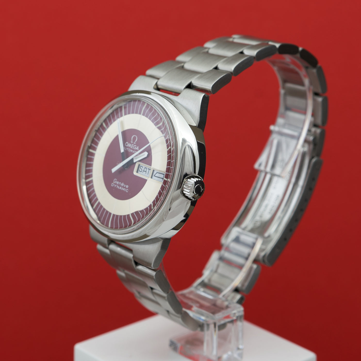 Vintage Omega Dynamic red