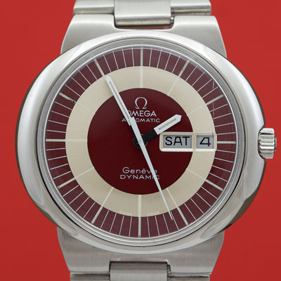 Vintage Omega Dynamic red macro